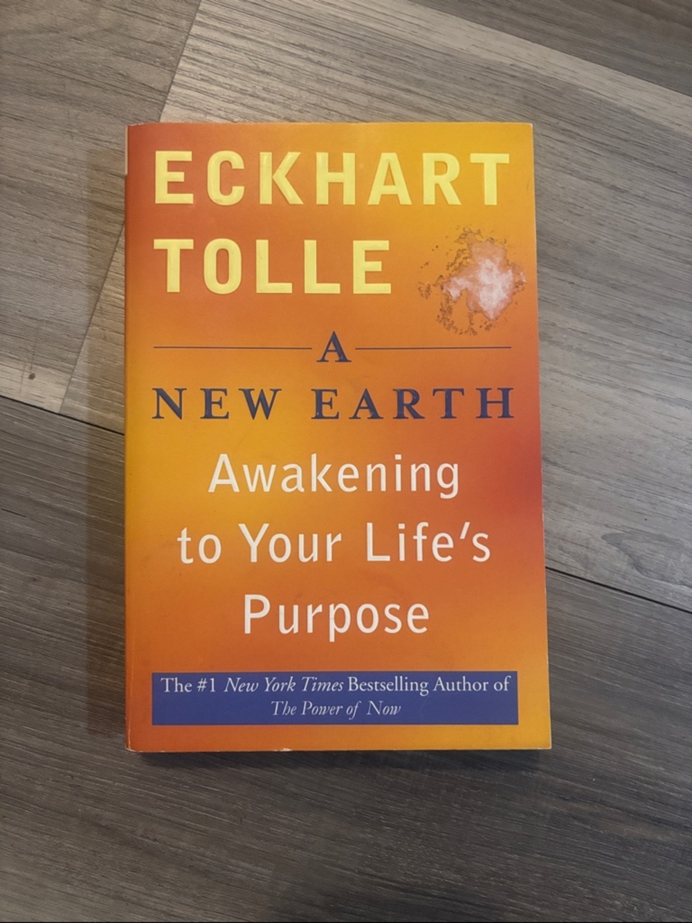 Eckhart Tolle — A New Earth (Orange Paperback)